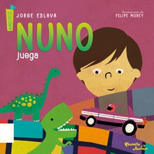 Nuno juega/Nuno y su familia